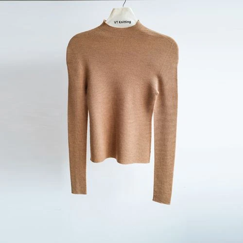 Cable Knit Crew Neck -neulepaita naisille
